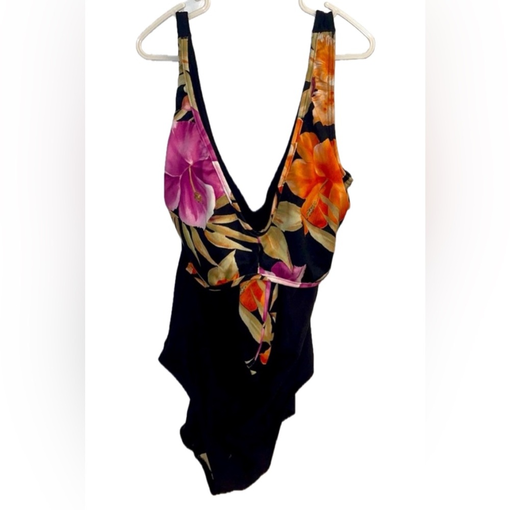 FLORAL PRINT BATHING SUIT SIZE 8
